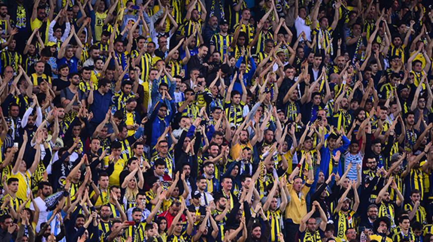 Fenerbahçe taraftarından Şenol Güneş'te tepki!