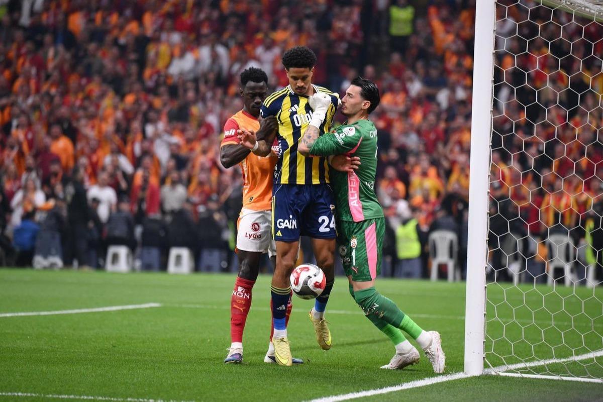 Roma Fenerbah&ccedil;e den Oosterwolde i&ccedil;in yeniden d&uuml;ğmeye bastı! 1
