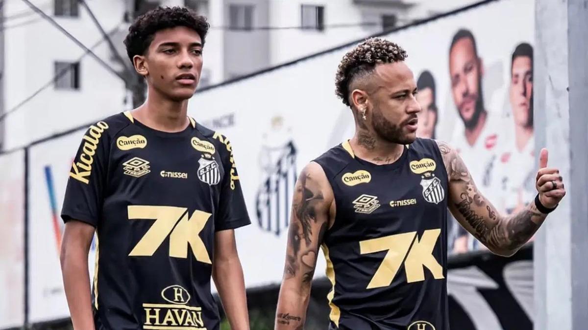 Neymar Brezilya da çıldırdı! Robinho nun oğlunu tokatladı 3