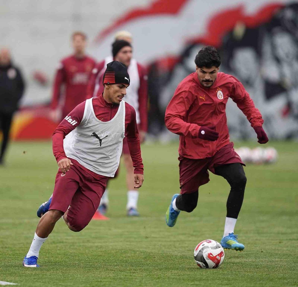 Galatasaray, Antalyaspor ma&ccedil;ı hazırlıklarına başladı 2