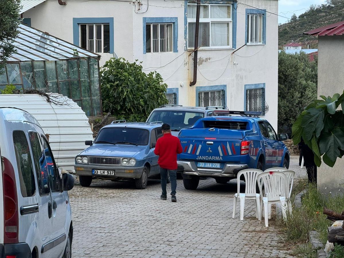 İki kardeşin &ouml;lmeden &ouml;nceki son fotoğrafı... Mersin de kahreden olay 1