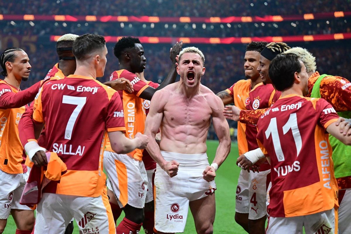 Galatasaray dan Antalyaspor ma&ccedil;ı &ouml;ncesi olay karar! 2