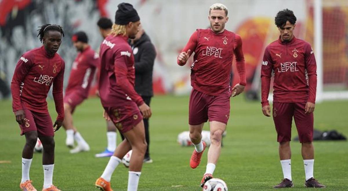 Galatasaray dan Antalyaspor ma&ccedil;ı &ouml;ncesi olay karar! 3