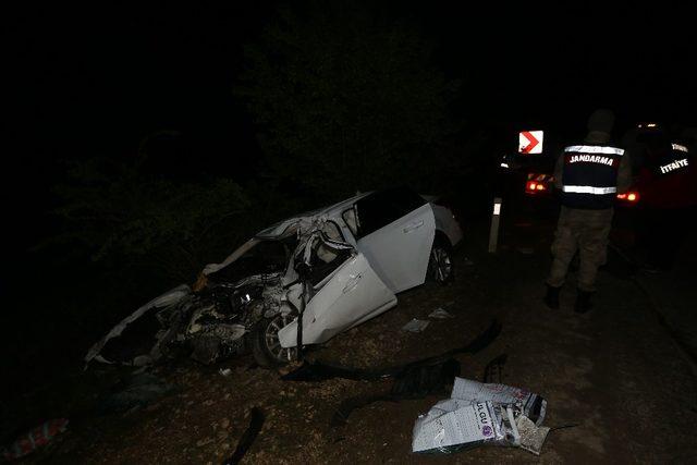 Anne ile oğlu trafik kazasında hayatını kaybetti