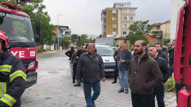 Denizli&rsquo;de balkon yanan koltuk paniğe neden oldu 2