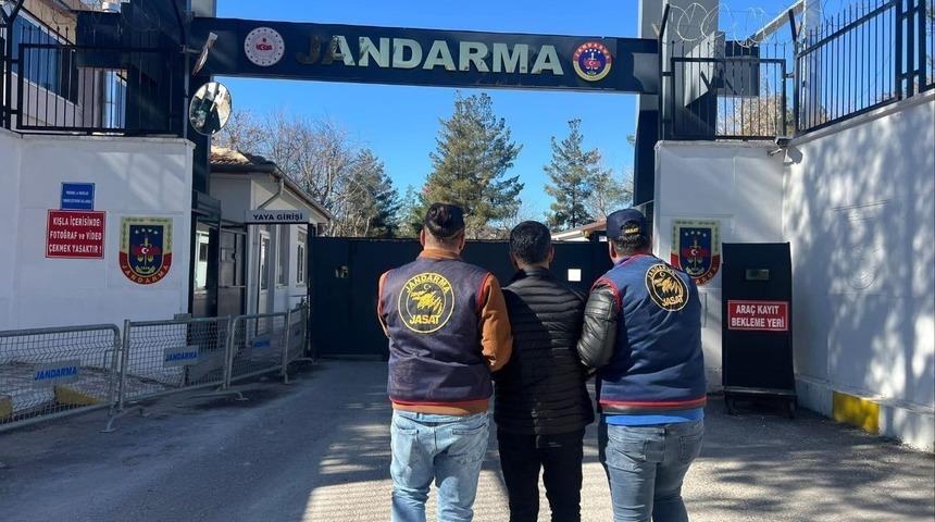 Diyarbakır&rsquo;da haklarında kesinleşmiş hapis cezası bulunan 115 kişi yakalandı