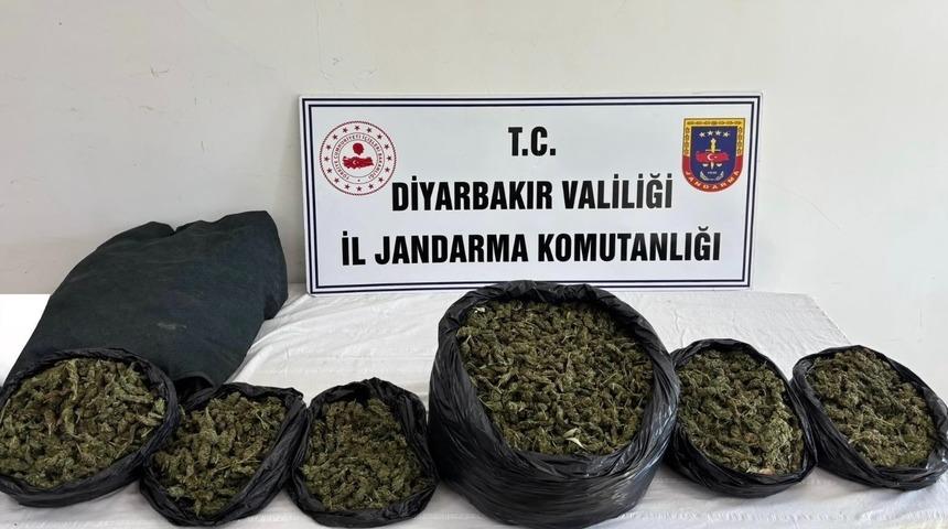 Diyarbakır&rsquo;da 20 kilo 600 gram uyuşturucu ele ge&ccedil;irildi