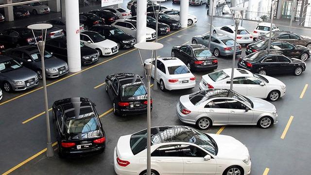 Otomotiv pazarında sert düşüş! Faiz ve savaş vurdu