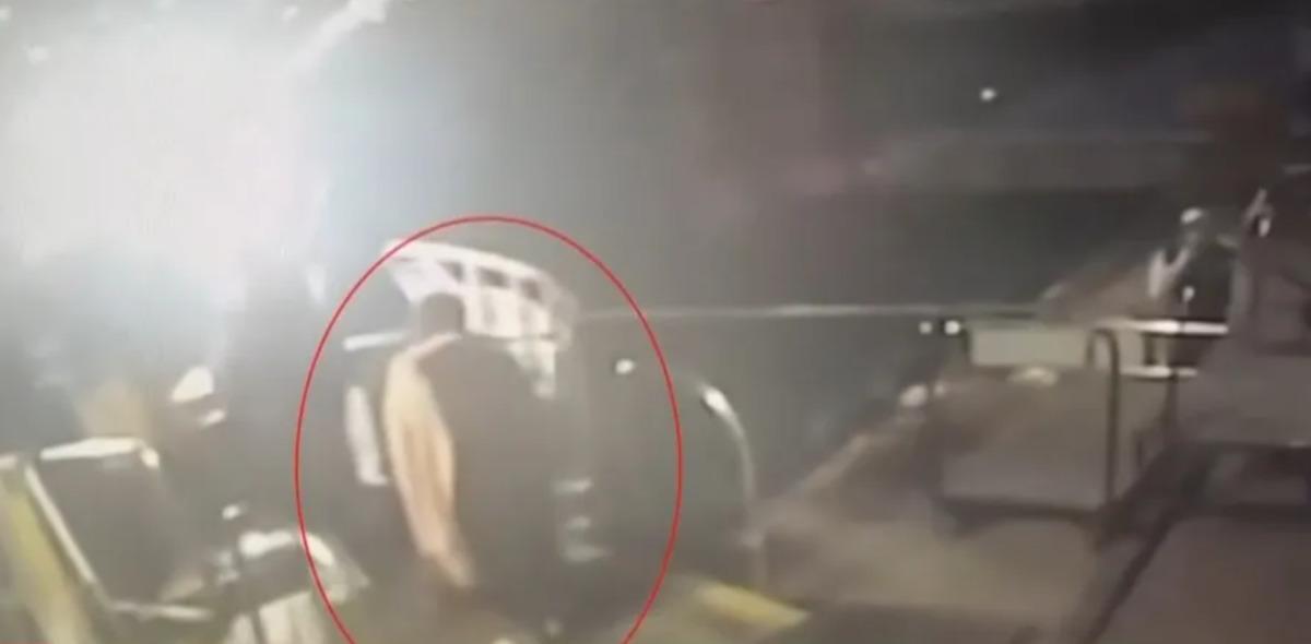 Vapurda gizemli olay: Kaybolan kadının son g&ouml;r&uuml;nt&uuml;s&uuml; ortaya &ccedil;ıktı 2