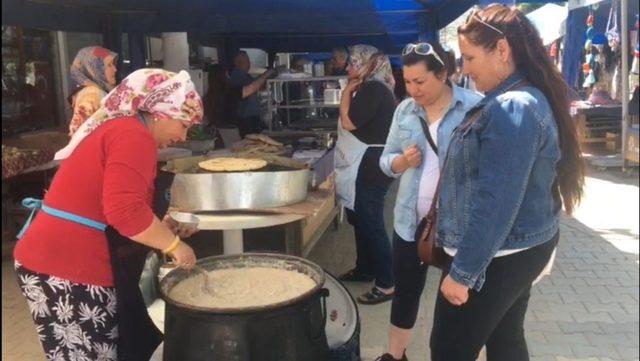 Sarıkemerli kadınlar Çakırbeyli Pazarına gitti