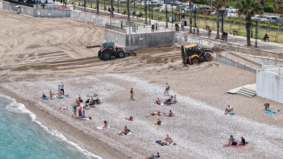 Antalya’daki dünyaca ünlü sahile iş makineleri girdi: Tepki topladı