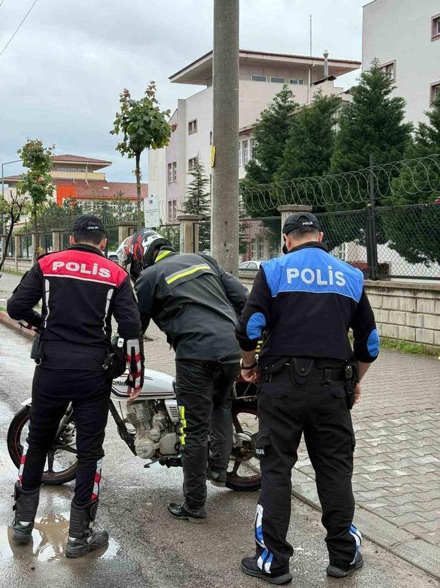 Kahramanmaraş&rsquo;ta okul &ouml;nlerinde sıkı denetim 3