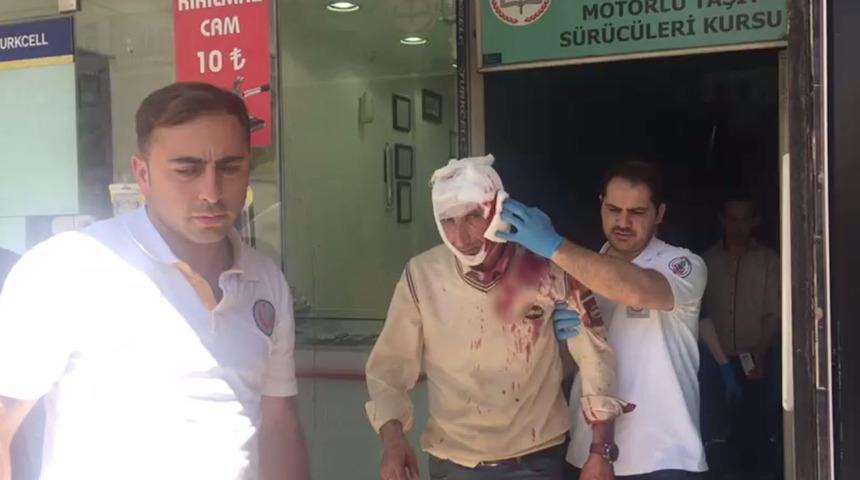 Sevgilisinin ismini camdan silen esnafı dövdü