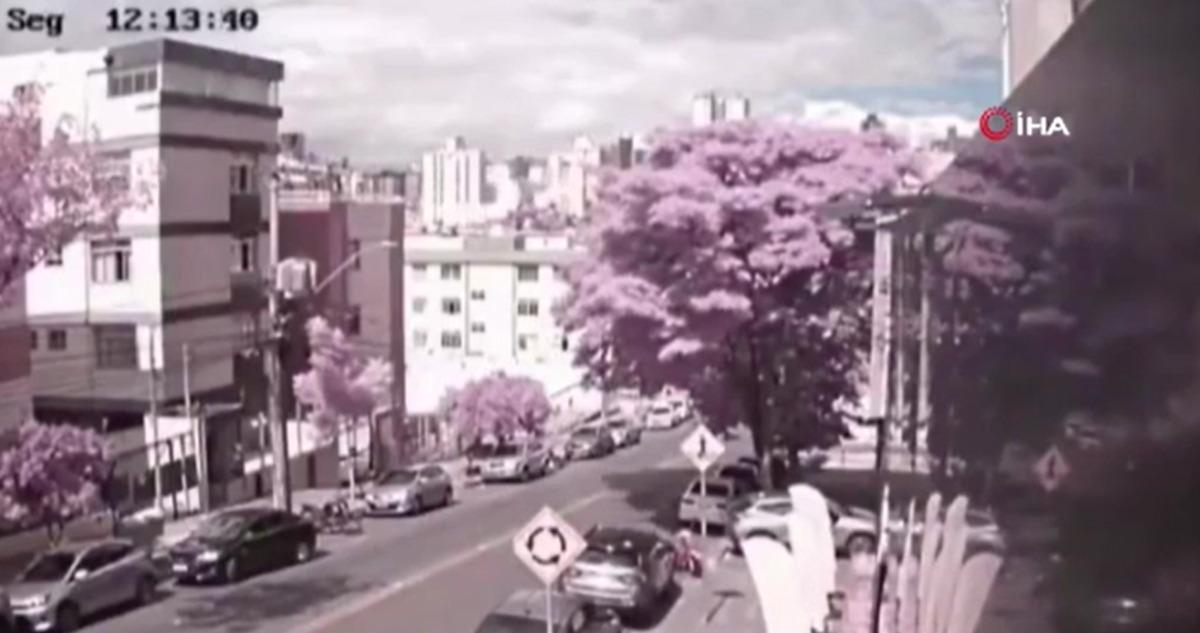 U&ccedil;ak son s&uuml;ratle apartmana &ccedil;akıldı! Korkun&ccedil; kazada 3 &ouml;l&uuml; 2 yaralı 2