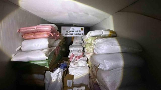 Gaziantep’te 6,8 milyon TL değerinde kaçak malzeme ele geçirildi