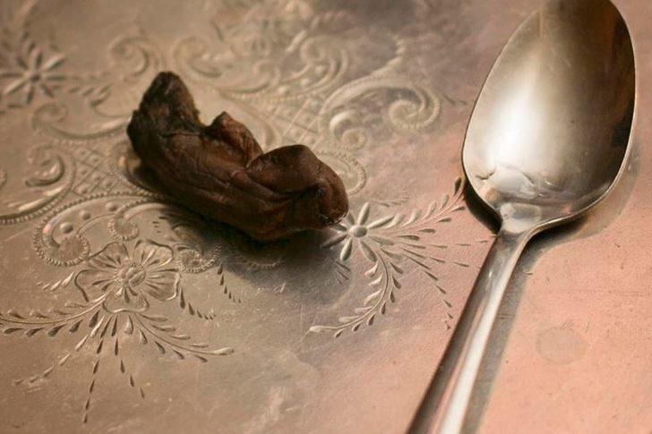 Yok artık: Gerçek insan parmağı içinde bulunan kokteyli kana kana içiyorlar G3