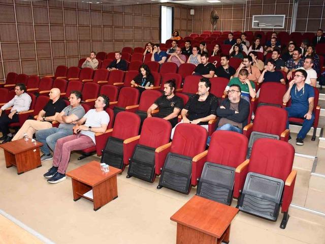 Alanya&rsquo;da robotik cerrahi alanında sim&uuml;lasyon eğitimi verildi