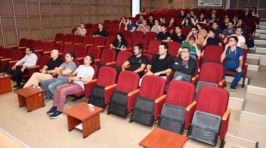 Alanya&rsquo;da robotik cerrahi alanında sim&uuml;lasyon eğitimi verildi