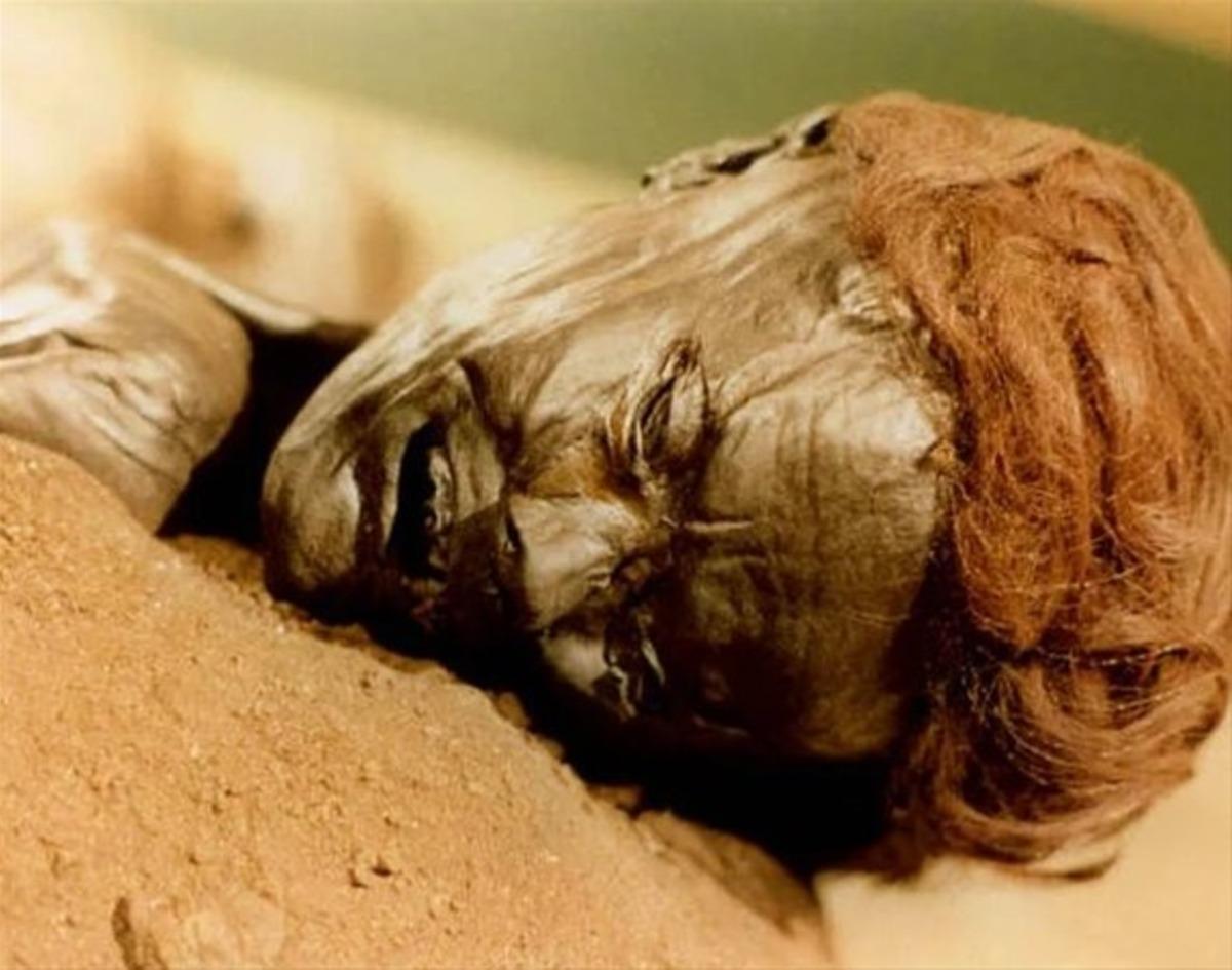Mumyanın b&ouml;ylesi, son yediği yemek bile belli