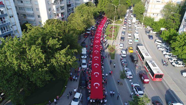 Bayraklı'da Aleyna Tilki'li kutlama