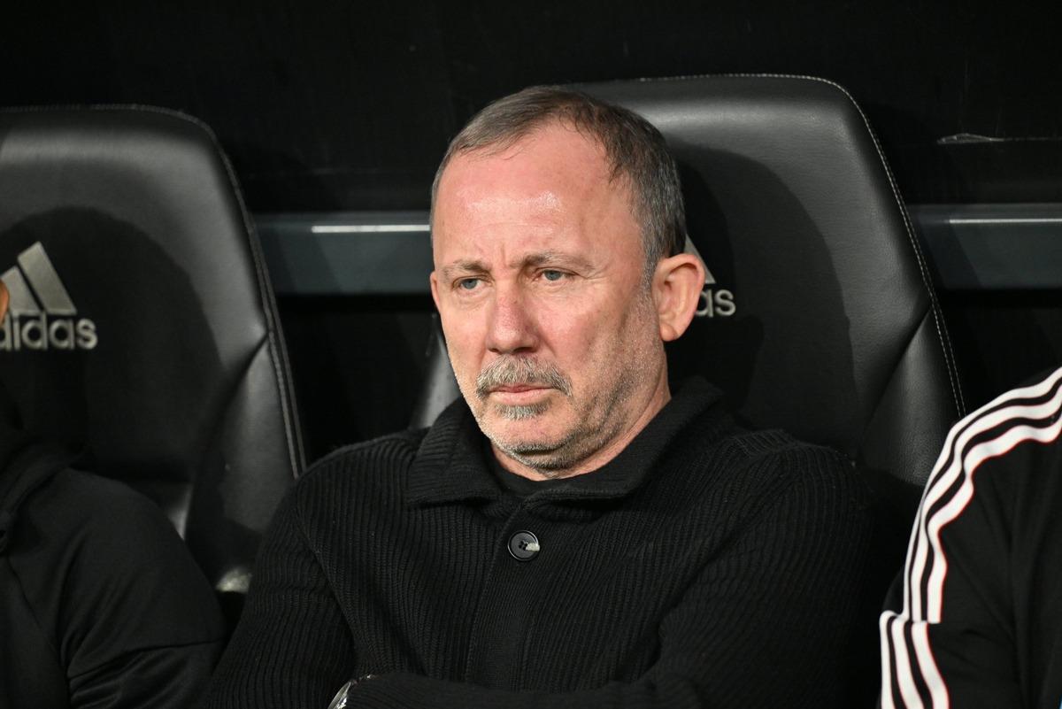 (&Ouml;zet) Beşiktaş - T&uuml;mosan Konyaspor Ma&ccedil;ı &Ouml;zeti ve T&uuml;m &Ouml;nemli Anları 1