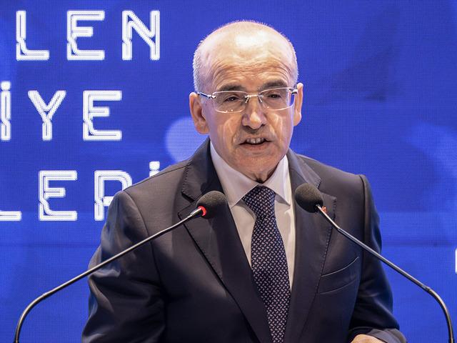 Bakan Şimşek'ten benzin ve eşel mobil a&ccedil;ıklaması 'Yansıtmadık'