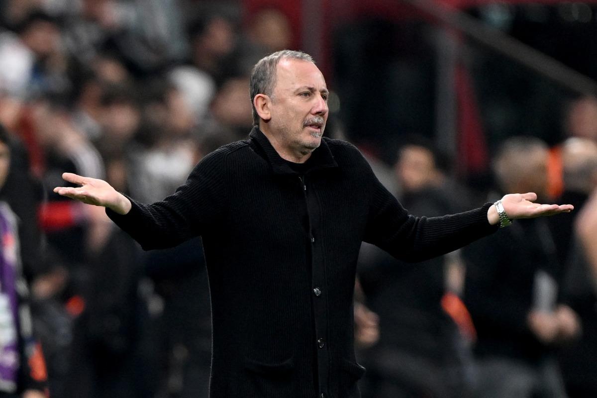 Beşiktaş ta Sergen Yal&ccedil;ın krizi! Tepkiler sonrası istifa etti! Serdal Adalı araya girdi 2