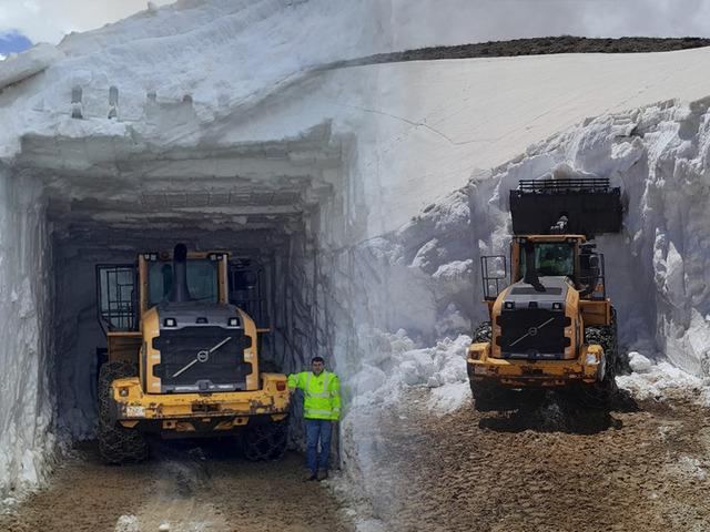 İş makineleri 6 metrelik kar t&uuml;nellerinde kayboldu