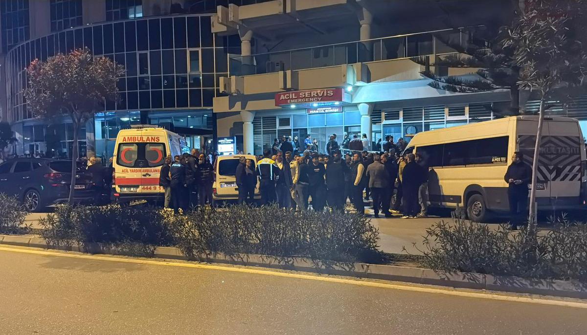 Eski Bakan &Ccedil;avuşoğlu nun kardeşi Aydın &Ccedil;avuşoğlu yaralı halde bulundu 4