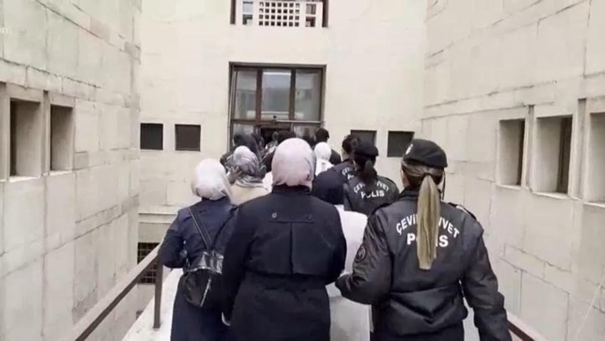 Bir ili sarsan skandal! &Ccedil;ok sayıda sahte doktor yakalandı 4