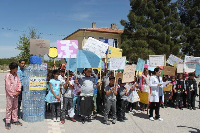&Ouml;ğrencilerden &ccedil;evre konulu sosyal sorumluluk projesi 1