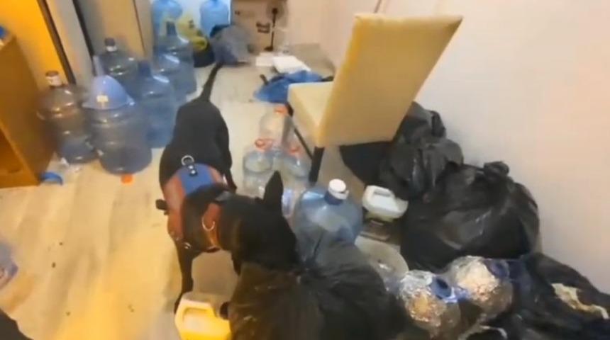 Kuşadası&rsquo;nda 22 kilogram uyuşturucu ele ge&ccedil;irildi