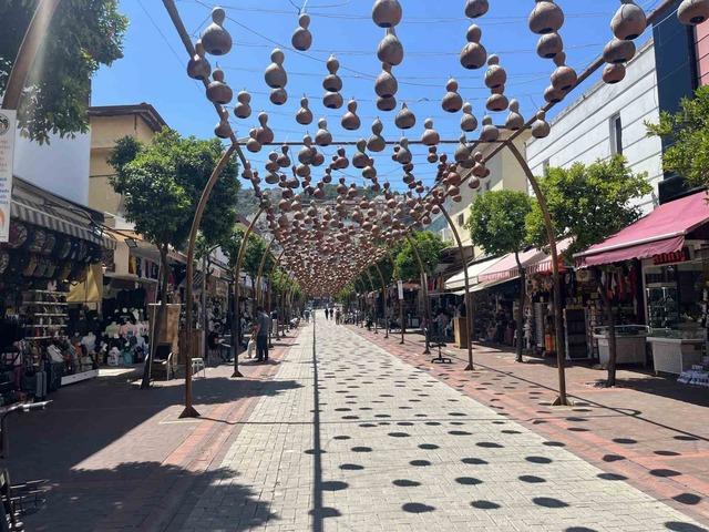 Alanya&rsquo;da tartışma kanlı bitti: 1 yaralı 1