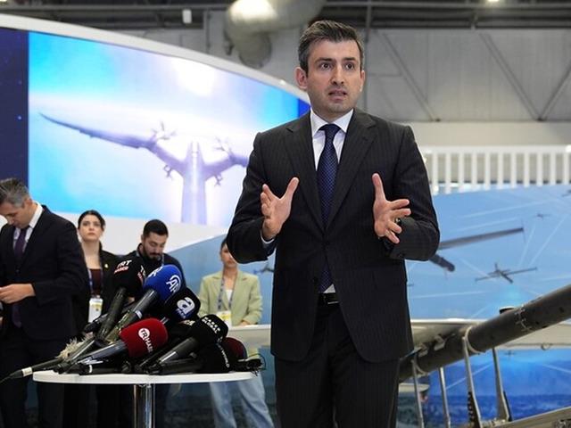 Sel&ccedil;uk Bayraktar SAHA 2026'da Baykar'ın yeni &uuml;r&uuml;nlerini tanıttı