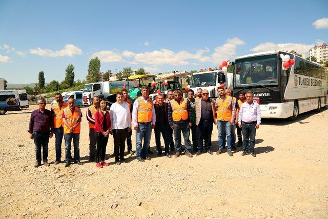 Kayyum başkan, Tunceli’ye 10 yeni araç kazandırdı