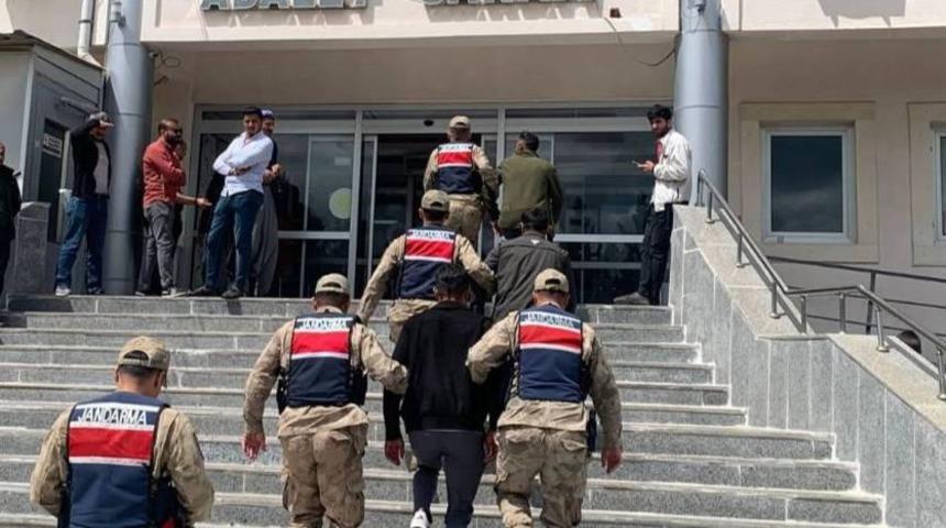 Şanlıurfa&rsquo;da aranan 3 h&uuml;k&uuml;ml&uuml; yakalandı