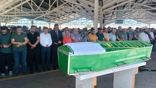 Şüpheli şekilde düşerek hayatını kaybeden Emel Akbaş Bayhan dosyasına takipsizlik kararı 1