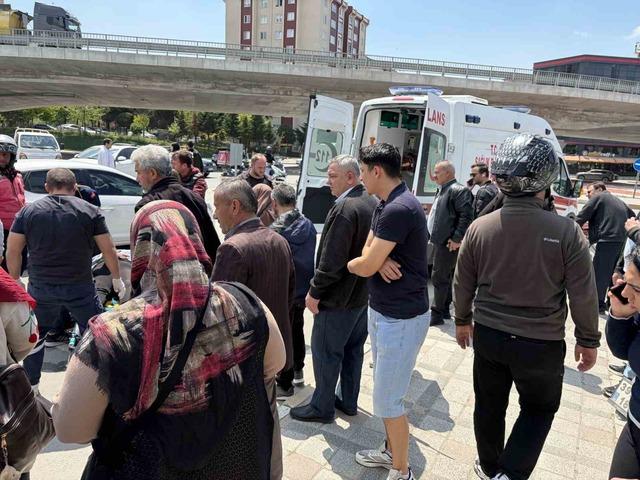 Yola d&ouml;k&uuml;len toprakta kayan motosikletin s&uuml;r&uuml;c&uuml;s&uuml; yaralandı 1