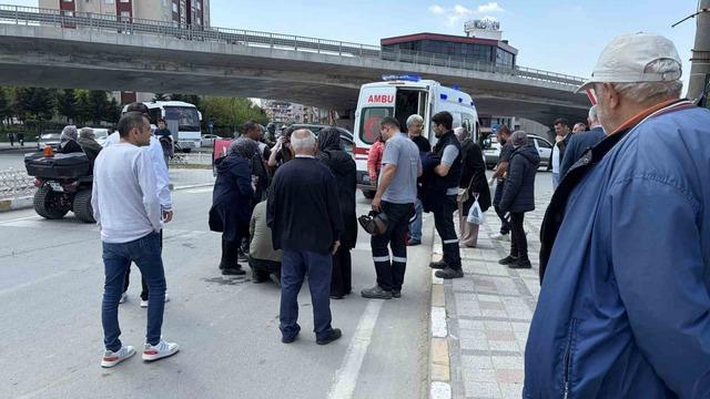 Yola dökülen toprakta kayan motosikletin sürücüsü yaralandı