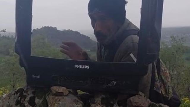 Elazığ’da çoban, kırık televizyonla hava durumu sunup doluya karşı uyardı