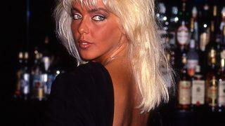 Ahu Tuğba soluğu Amerika'da aldı! Kızım mezun oldu