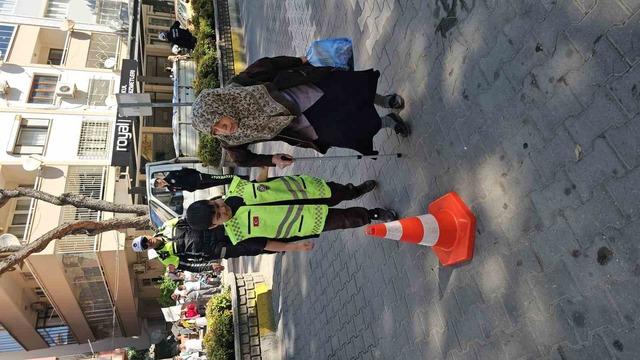 Minik trafikçilerden sürücülere kemer teşekkürü 5