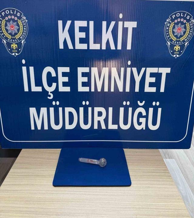 G&uuml;m&uuml;şhane&rsquo;de şase numarası değiştirilmiş ara&ccedil; ve binlerce ka&ccedil;ak malzeme ele ge&ccedil;irildi 1
