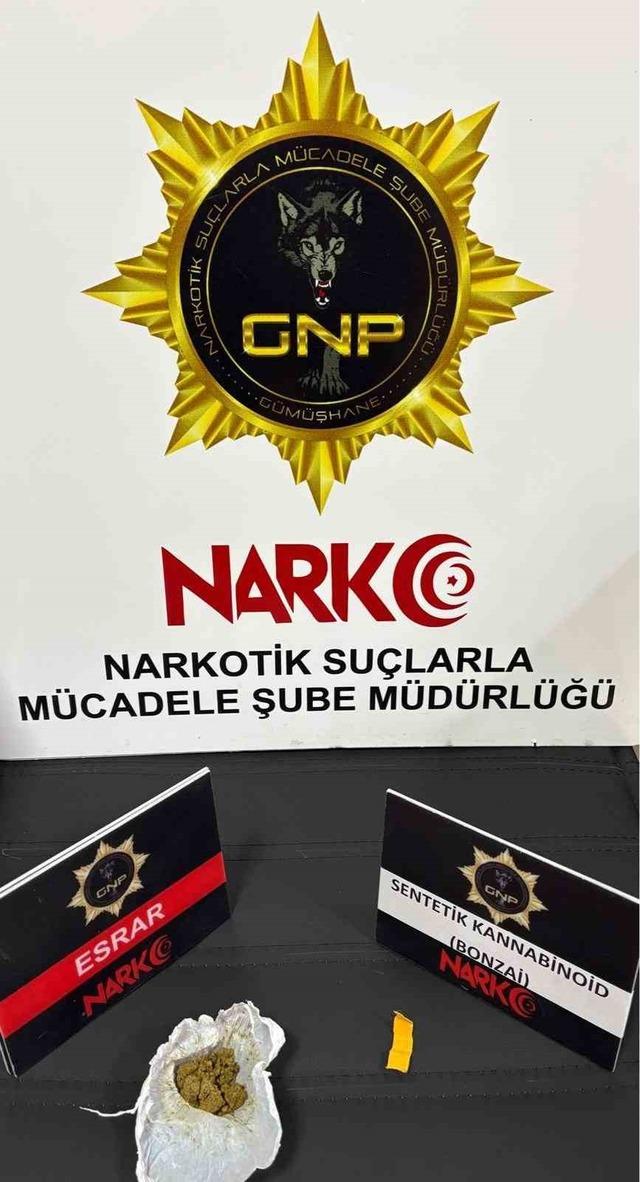 G&uuml;m&uuml;şhane&rsquo;de şase numarası değiştirilmiş ara&ccedil; ve binlerce ka&ccedil;ak malzeme ele ge&ccedil;irildi 3