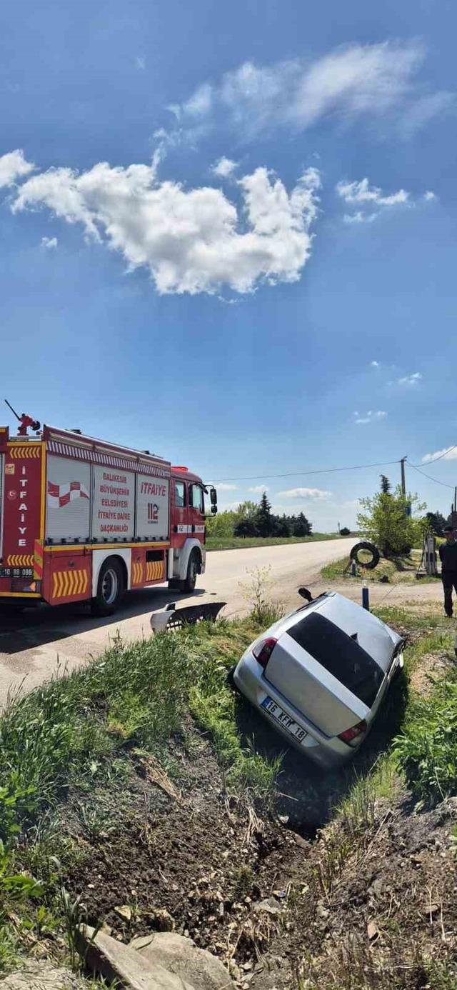 Balıkesir&rsquo;de otomobiller &ccedil;arpıştı: 3&rsquo;&uuml; ağır 6 yaralı 5