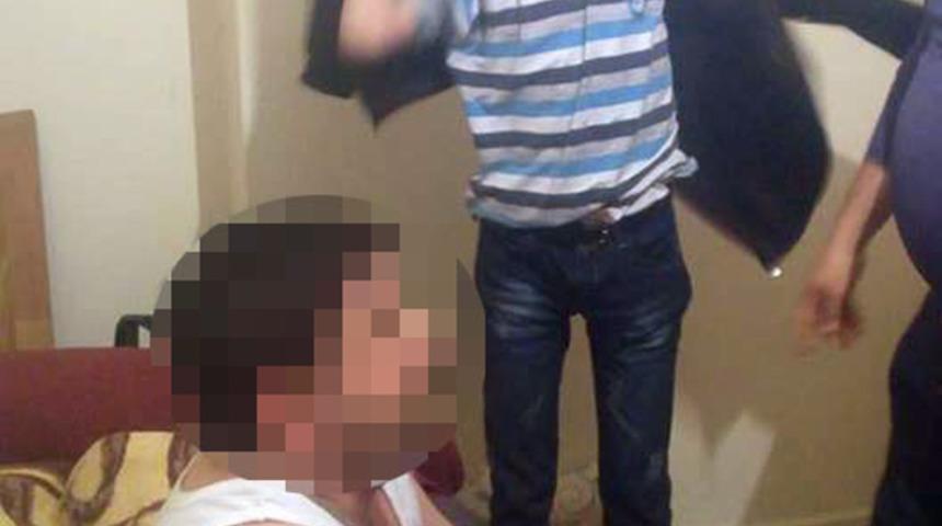 Taciz rezaleti! Zihinsel engelli çocuğun yanında yarı çıplak yakalandı