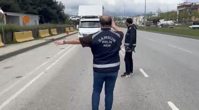 Samsun’da 770 kilo kaçak tütün ele geçirildi 1