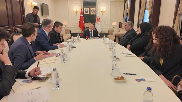 Bakan Gürlek Rojin Kabaiş'in ailesini kabul etti: Bu işin üzerine gideceğiz