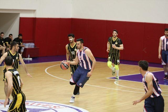 ERÜ Basketbol Takımı Namağlup Şampiyon