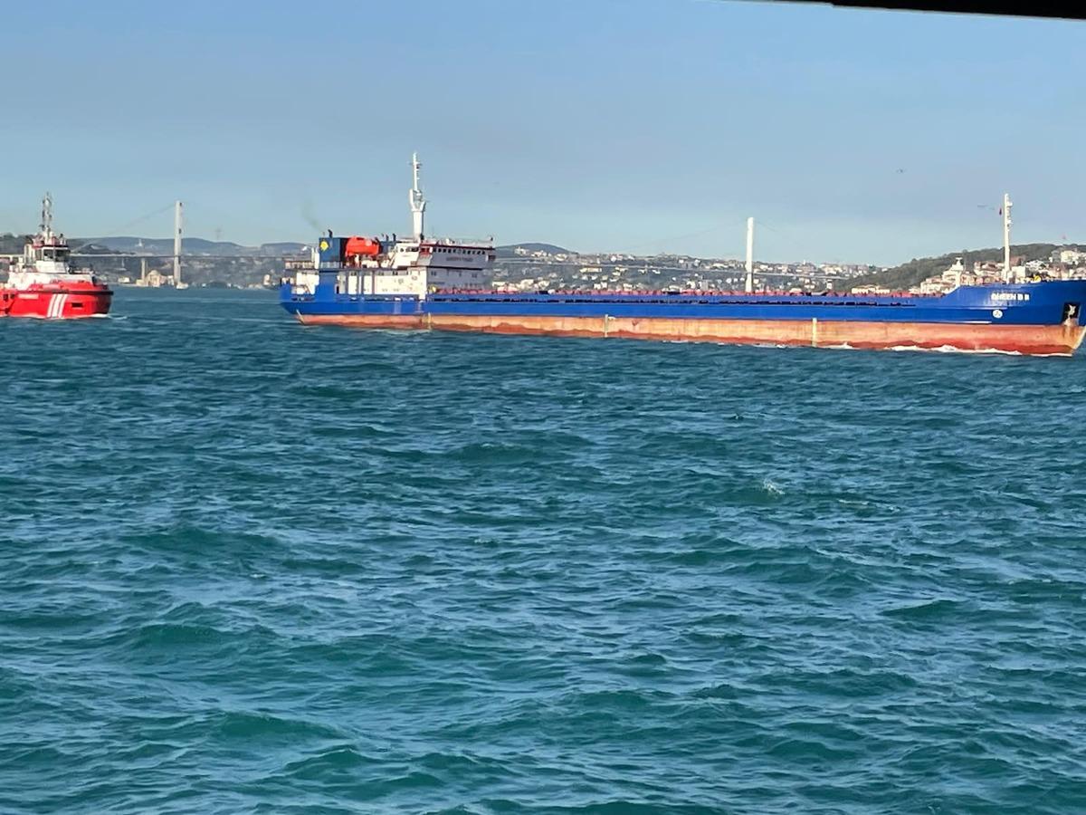 İstanbul Boğazı nda gemi arızası! Trafik askıya alındı 1